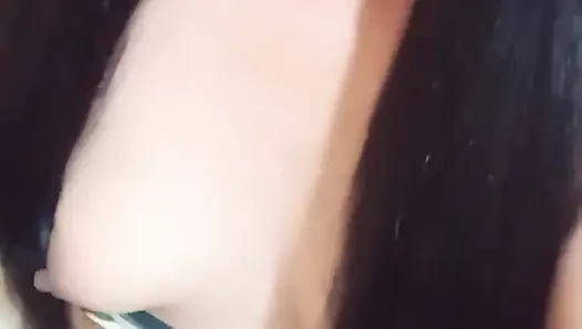 Я расскажу свою возбужденную историю в сауне с моим другом, делают ножницы и занимаются лесбийским сексом.