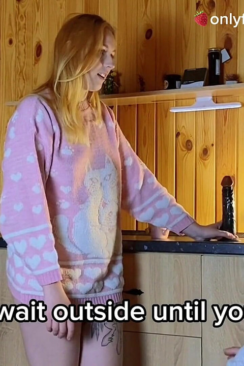 A feleség megcsalása: A férj barátja elcsábította a feleséget, és az asztalon dugta