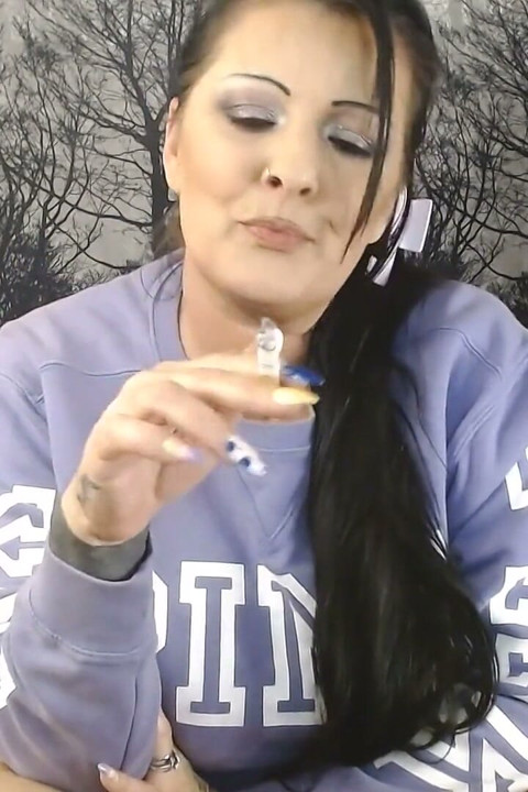 MILF Anna Smoking Full Flavored Again
