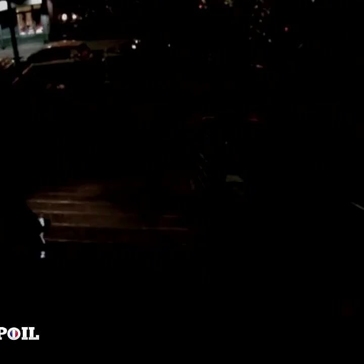 Küçük memeli 20 yaşındaki kahverengi bronzlaşmış sürtüğün oyuncu seçmeleri analiz ediliyor