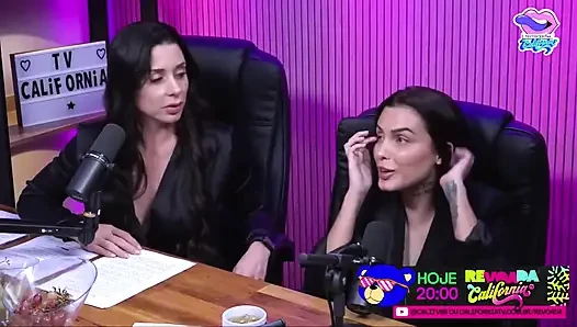 İki ateşli kız edepsizce konuşuyor - bruna carlos ve luciana picchi