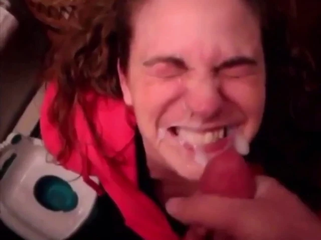 MILF Takes Cumshot