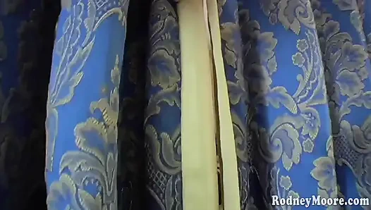 Petite bikini clad aughites gooey bj