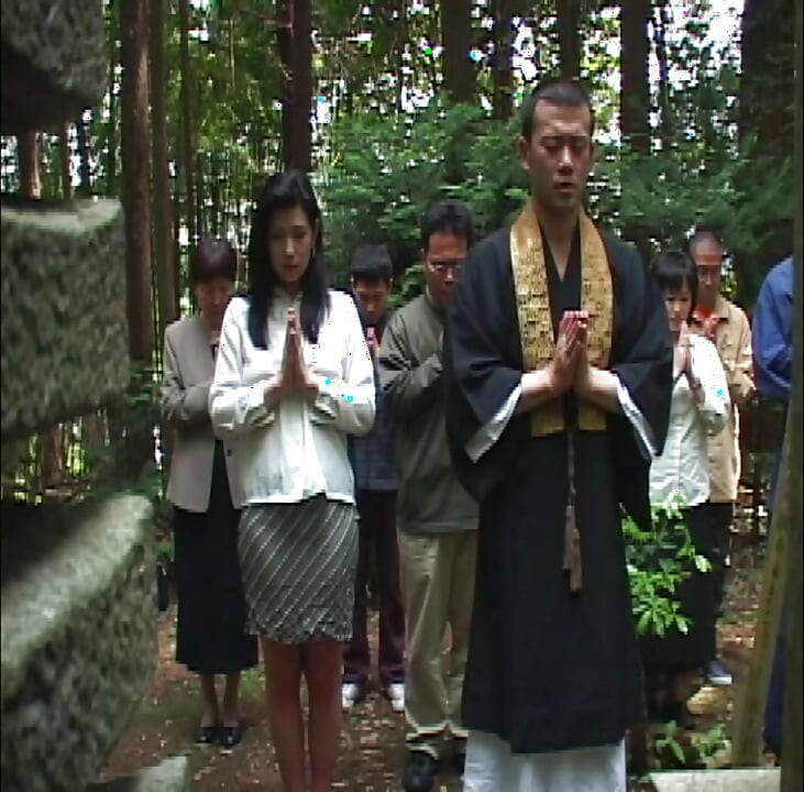P139G02 A sad erotic drama set in the early Showa period in the suburbs of Kanto, about an only daughter of a temple and the heir to a farmer, who never end up together.