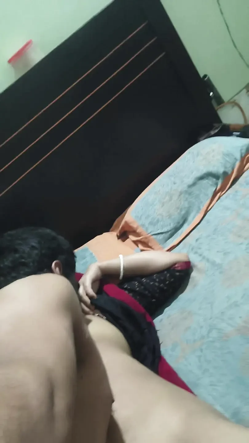 Soye huye bhabi ko choda