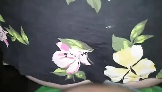 Pantatku dientot sama kontol besar pria kulit hitam di luar ruangan