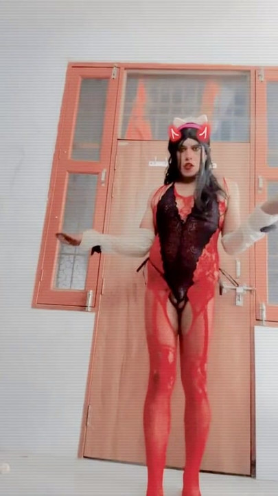 devil goddess verronika69 in hot red dress