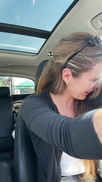 Settembre Starbucks Drive thru con un orgasmo lussureggiante!