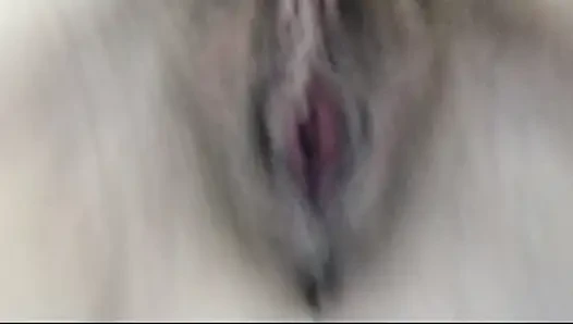 Super Sissy und behaarte Muschi geil