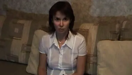 Русская зрелая учительница ведет сексуальный урок! любительское видео!