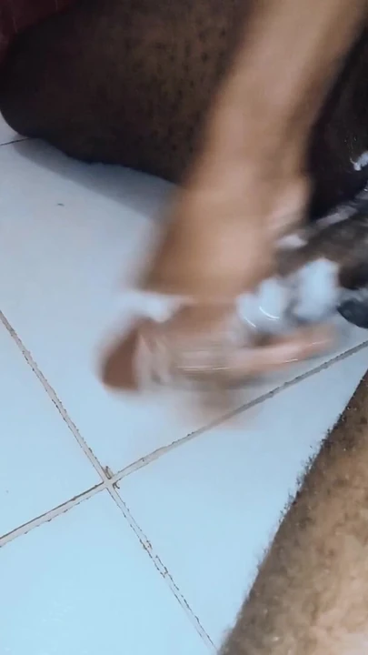 Black guy gets cum all over while showering thatboybigyoo