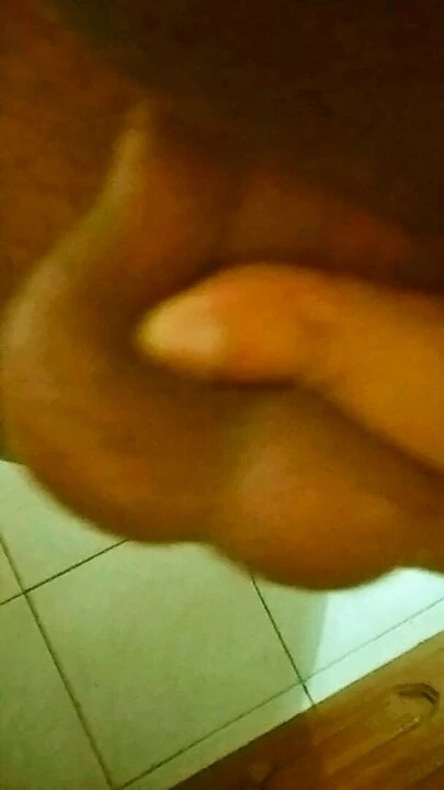 Meri bari gendon ko thappar maro