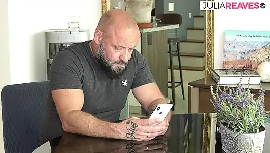 Ateşli kız canavar yarak emiyor ve götüne boşalıyorlar