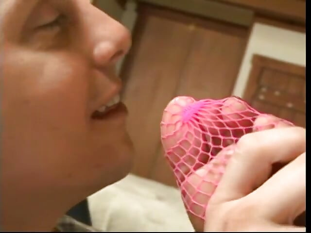 White eats out a juicy ebony pussy in the living room