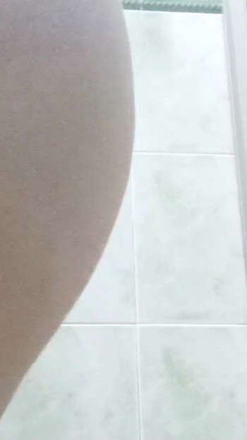 Unvergesslicher moment aus "Bath camera fängt die muschi meiner stiefmutter ein"