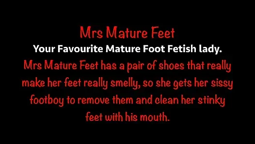Mrs Mature Feet gets her stinky shoes removed 481