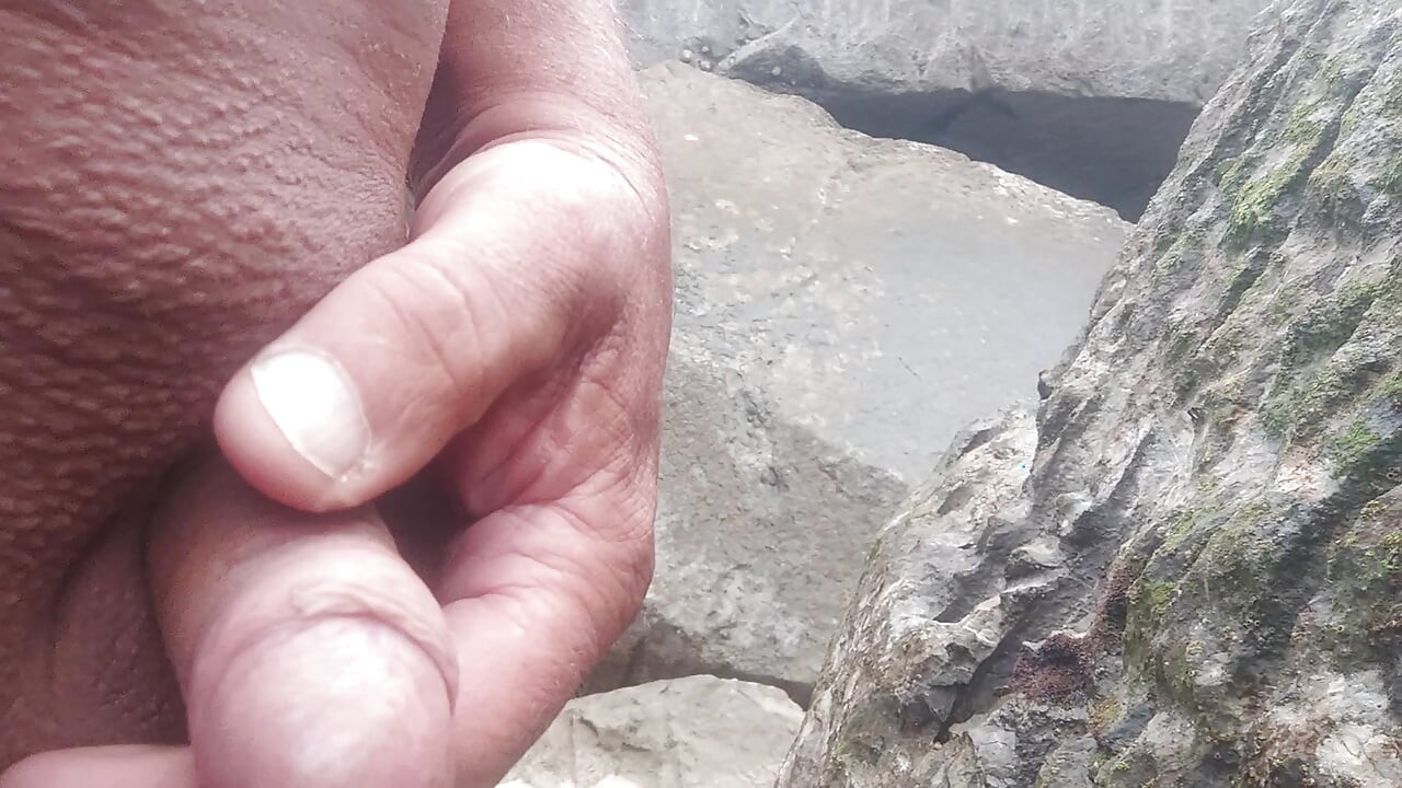 Pleasure among the rocks