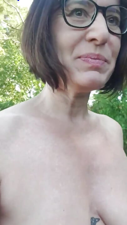 Nude Run with Squirt in Cornfield