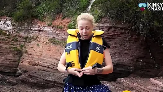 Memilih life jacket paling seksi yang bisa bikin beceknya becek banget