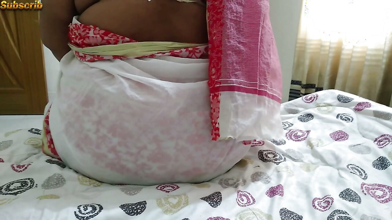 Neighbor Stripping Her Saree & Fucked in Bed - Indian Desi Stepaunty