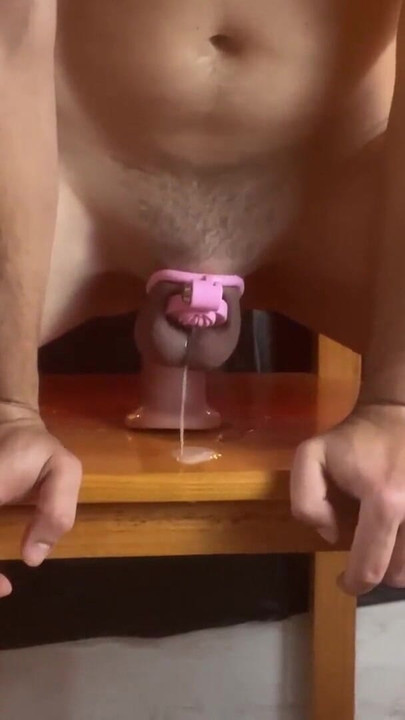 Pelatihan memek kesucian yang keras dan orgasme anal yang dalam | Klip 1