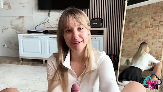 Моя Младшая Сводная Сестра Хочет Прикоснуться К Моему Хую