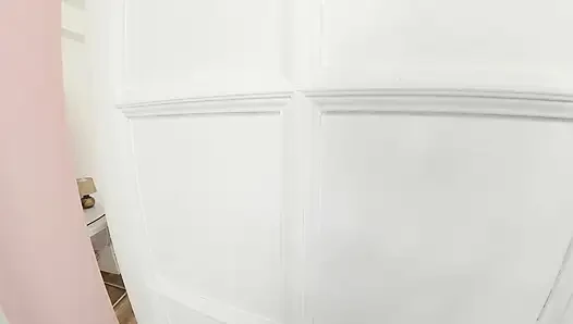 Sürtük büyük götlü orta yaşlı seksi kadın krissy sins yarağına biniyor