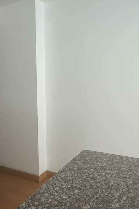 İşe gitmeden önce bir lezbiyen beni yönetiyor