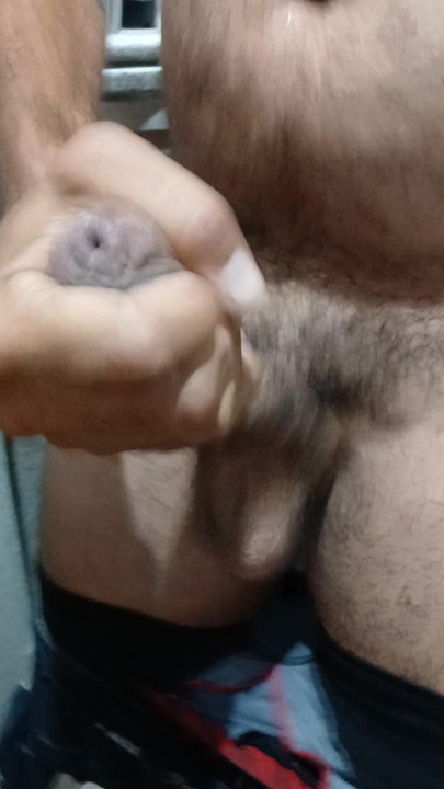 מטען זרע של זין ענק