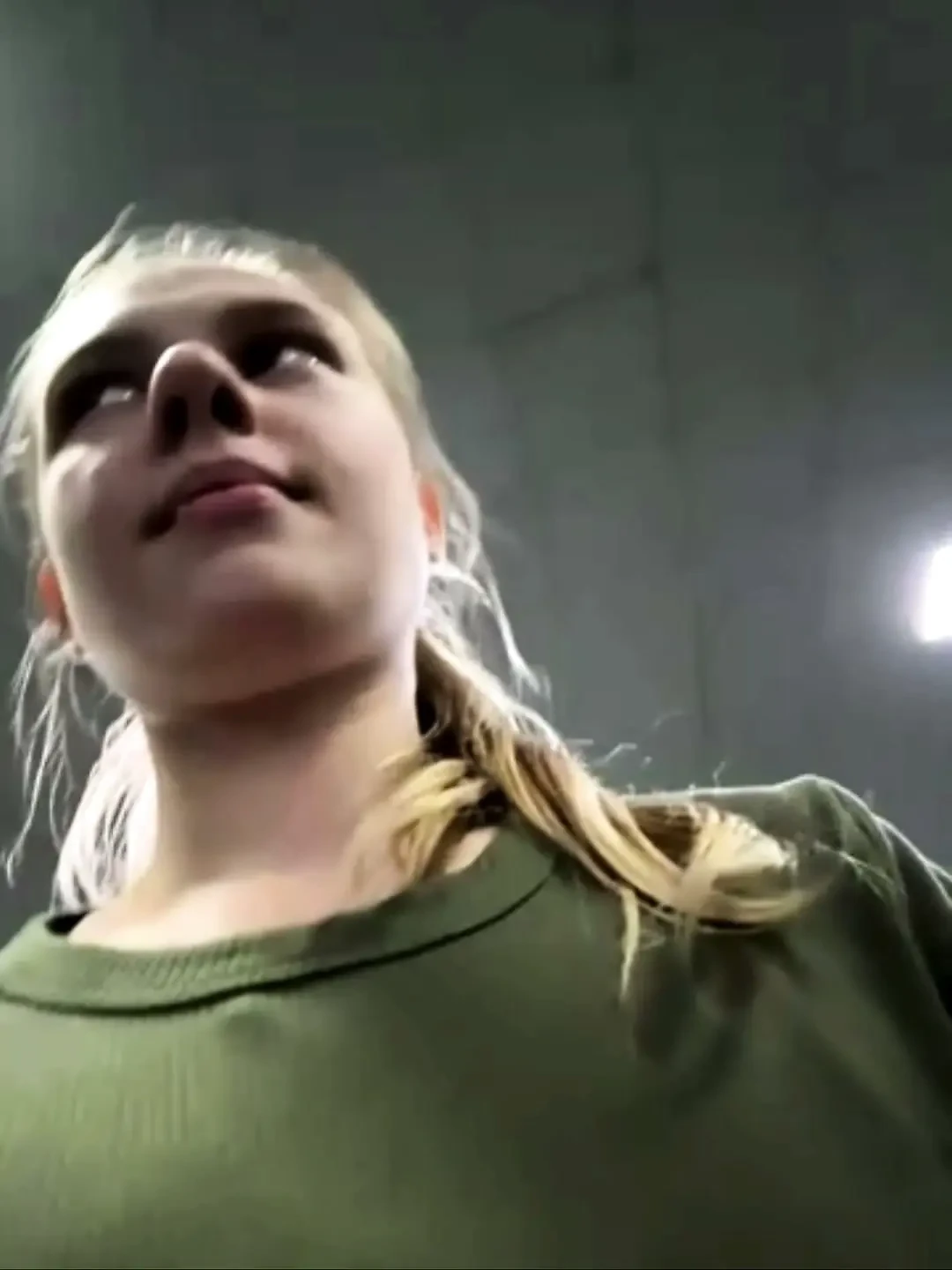 Extreme squirting in the gym with jucielussie