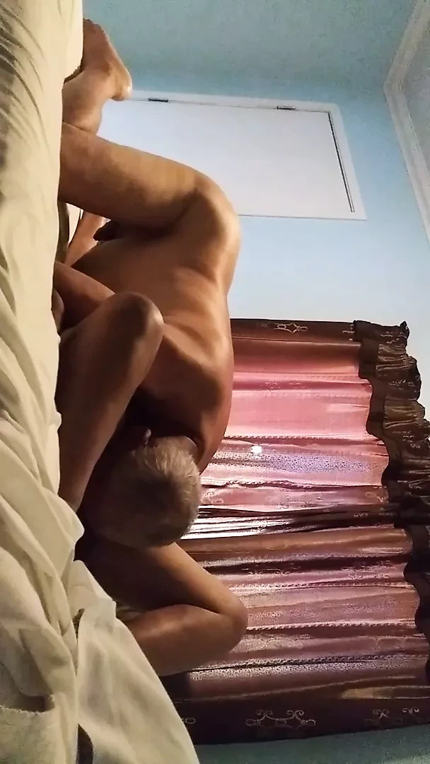 鞭打我的菲律宾女郎。2-7-21