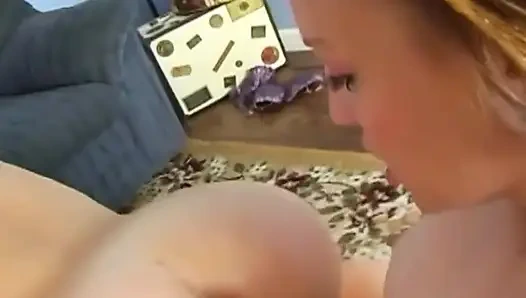 Pelacur muda seksi untuk kontol yang solid!