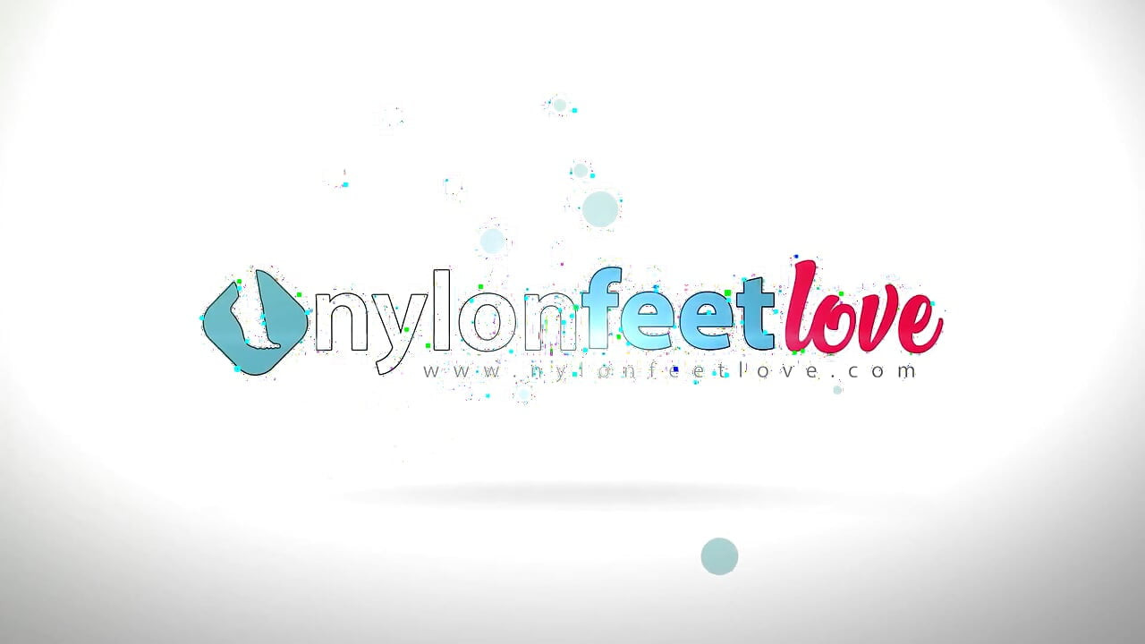 Неслухняна Дарлінг отримує агонію лоскотання на ноги за порушення правила