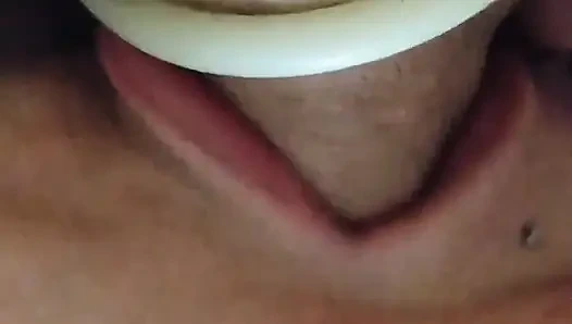 Pacar seksi ini digilir sama pacarnya sampai meringis keenakan!