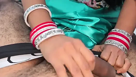 Indian Zaara Bhabhi Wants to Blowjobs in Desi Style