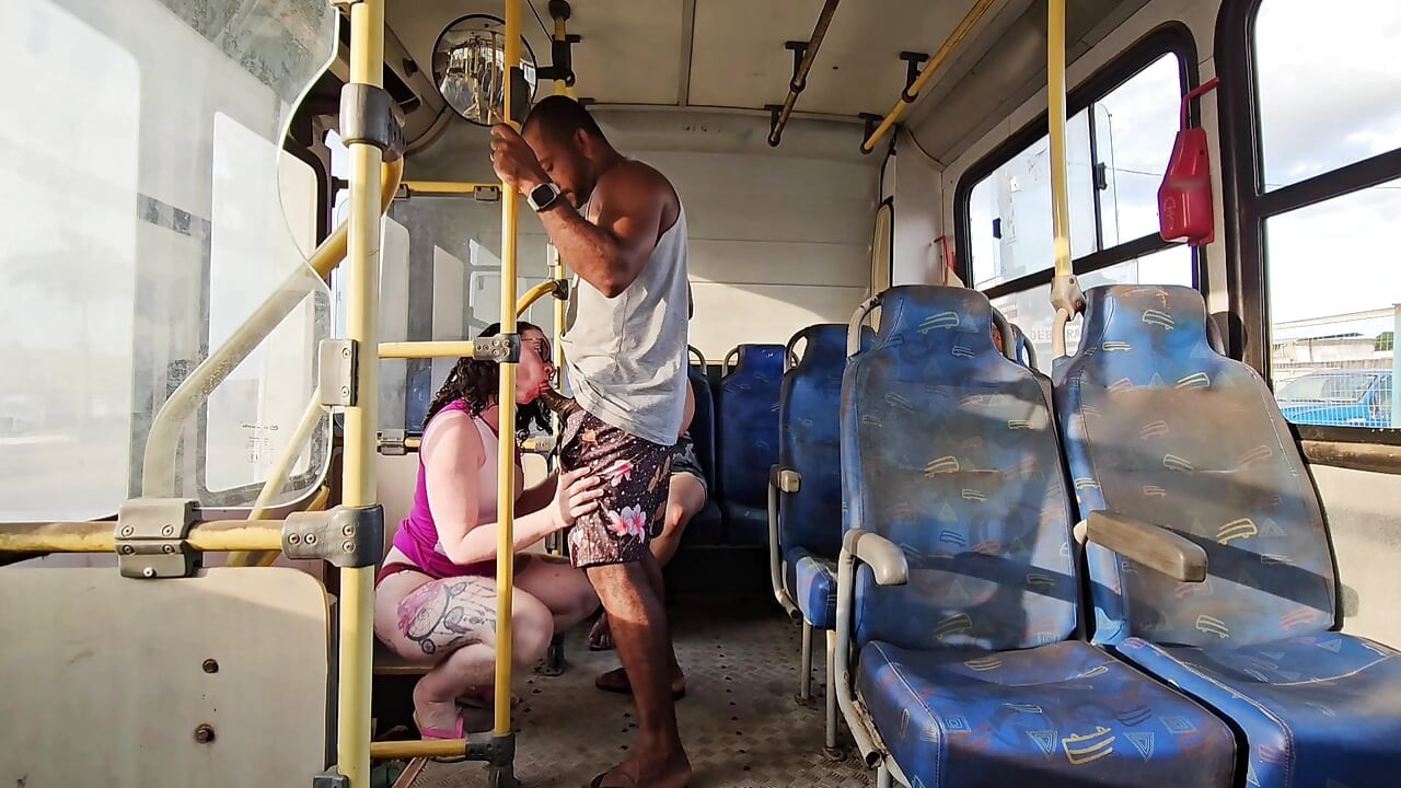 DUDE GETS ON PUBLIC TRANSPORT I SCREWED UP FOR EVERYONE TO SEE AND LEFT