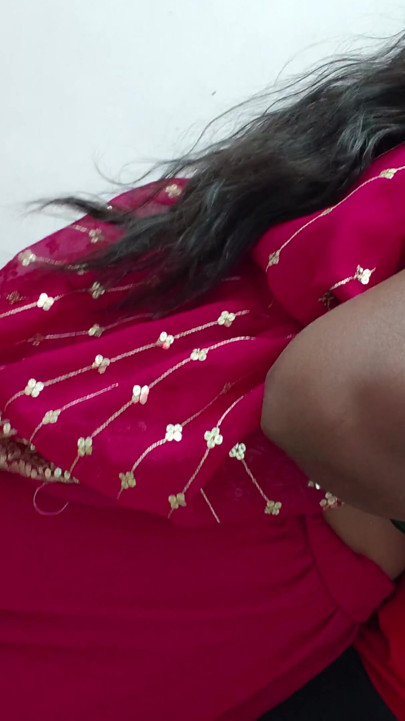 결혼식 스페셜 힌디어 영화 - 친척의 결혼식에 온 Saj Savarkar Bhabhi, 나는 그녀의 가슴을 빨고 그녀의 보지를 따먹었다. | 클립 1