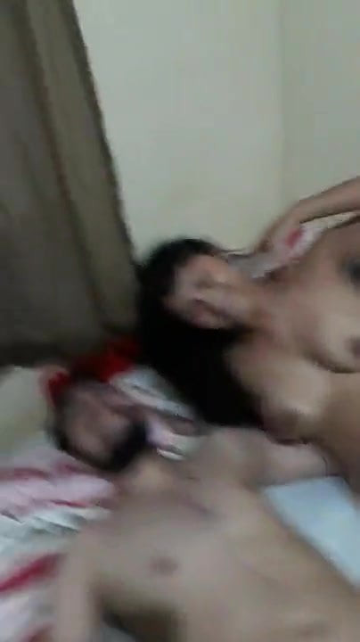 Free me dost ke mausi ke gaad maar liya