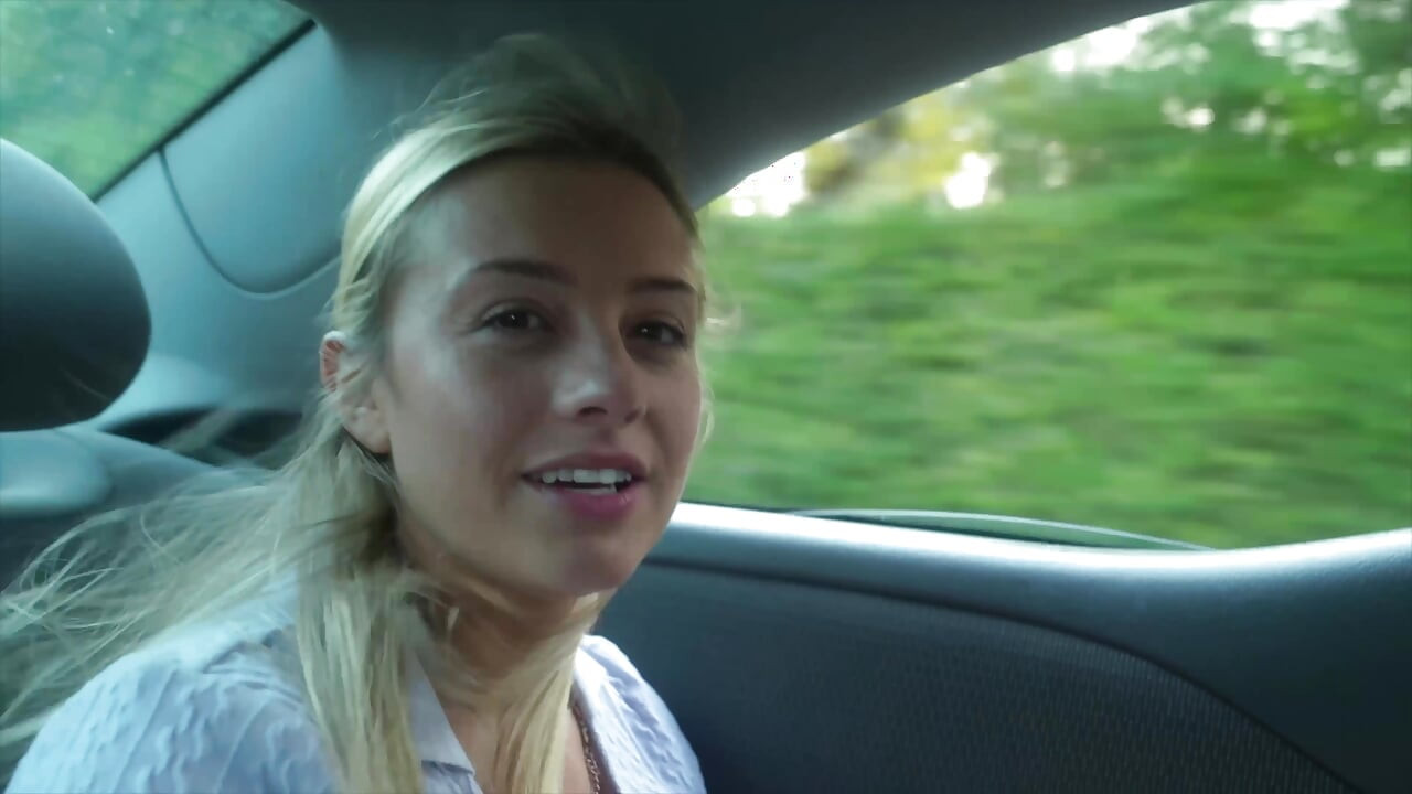 Alice prvi grupnjak s crncima