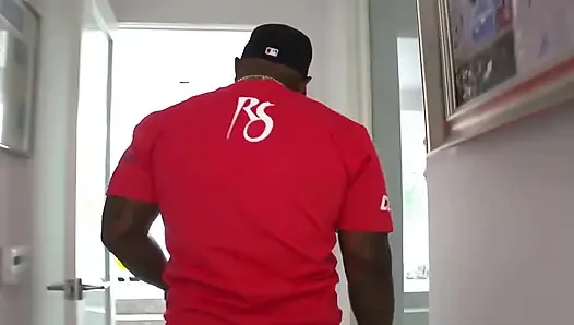 Lusty Bootties Scene-3 chubby Ebony Girl Ends up Fucking at the Gym with a Final Facial