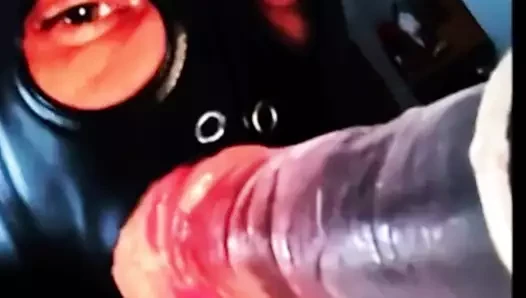 Kadın kılıklı kadın yarak emiyor