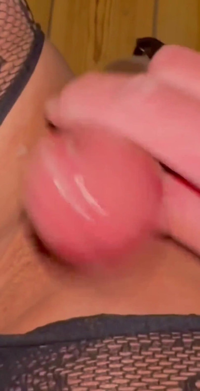 Must-see moment from "Sissy Slut in high Heels big cum shot"