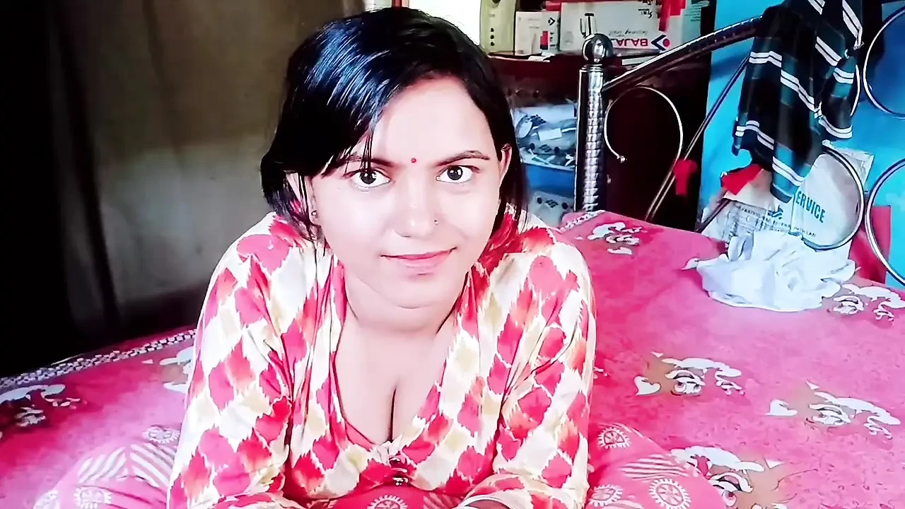She Flirted And Cheated On Her Husband On Vacation With A Stranger Guy, But She Is So Beautiful