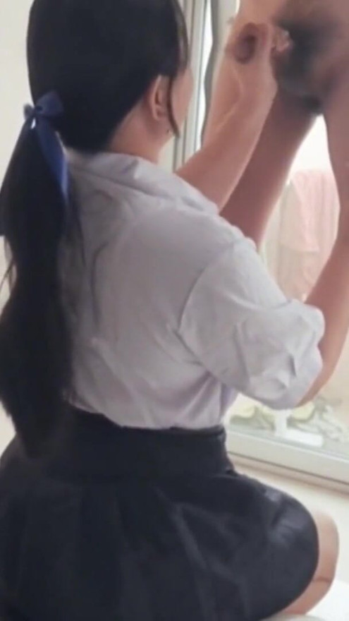 Students are more intent on sucking cock than on studying. | Clip 1