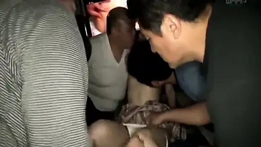 Sonuna kadar gülümsüyor. Yukari Miyazawa'nın neşeli adanmışlığı ve sonsuz coşkusu - 3