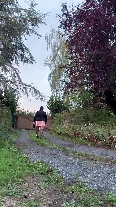 In a quick outfit with a salmon wrap skirt for an evening