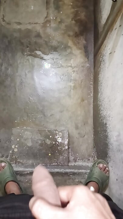 Piss and cumshot from girlfriend hand