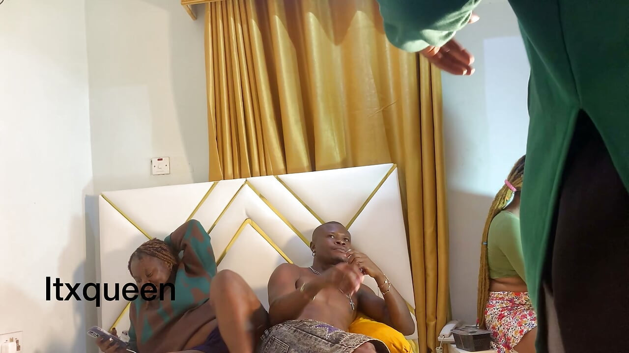 DETRÁS DE LA ESCENA 1