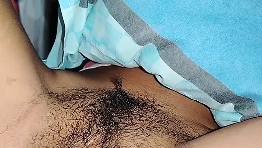 Alone in my bed, I'm so hot