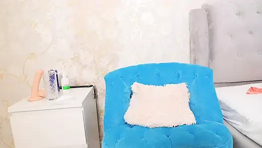 Do you like that juicy pussy?